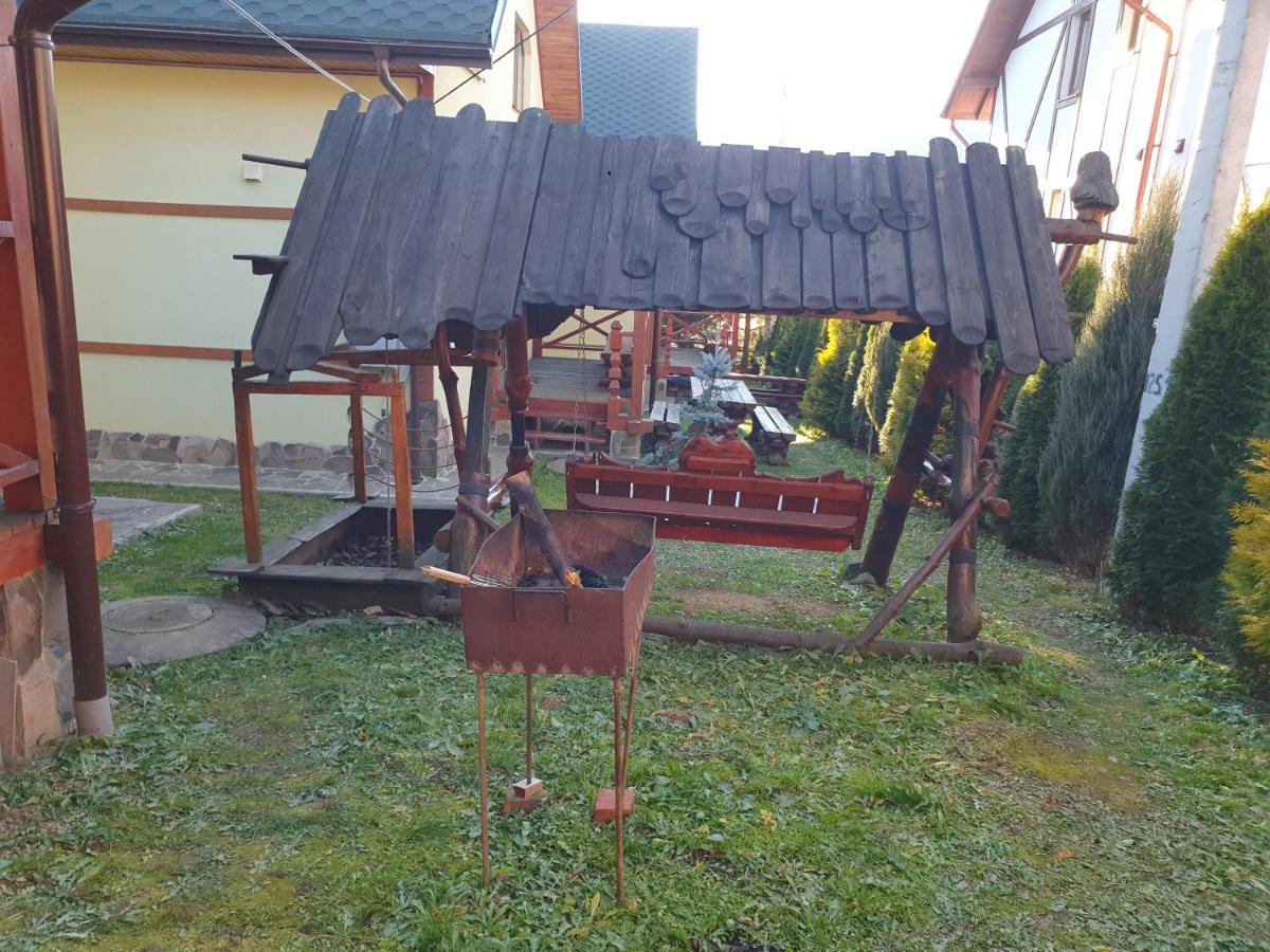 Chalet 888 Cottages Palyanytsya Ngoại thất bức ảnh