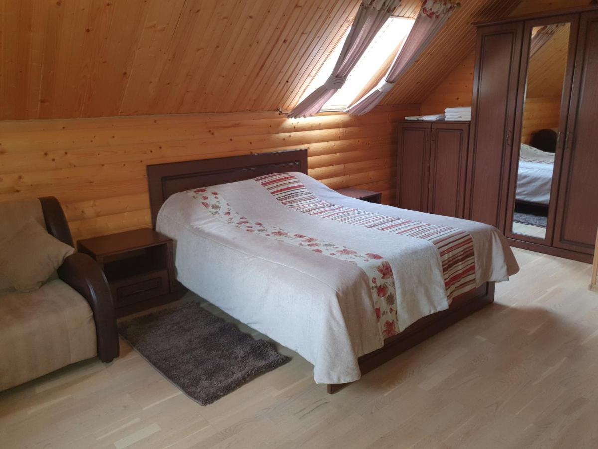 Chalet 888 Cottages Palyanytsya Ngoại thất bức ảnh