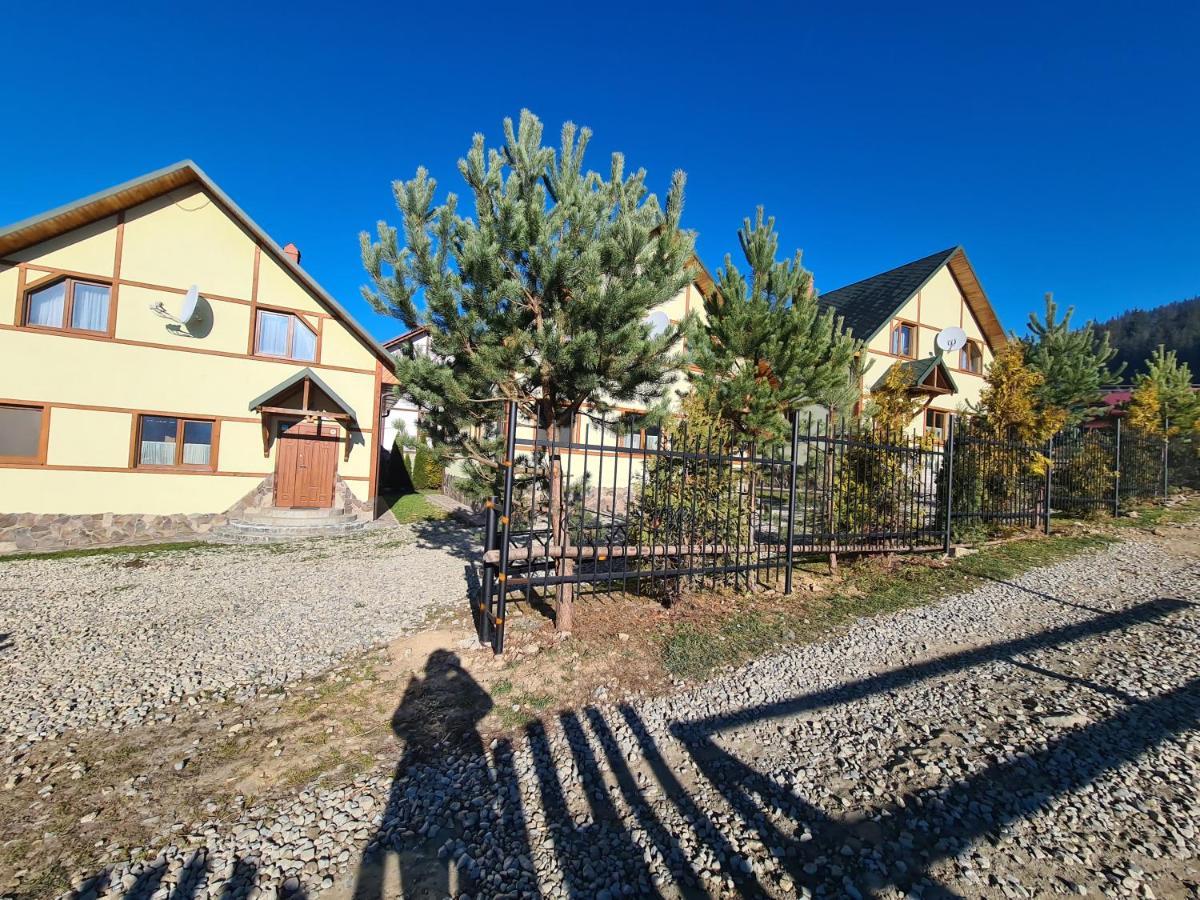 Chalet 888 Cottages Palyanytsya Ngoại thất bức ảnh